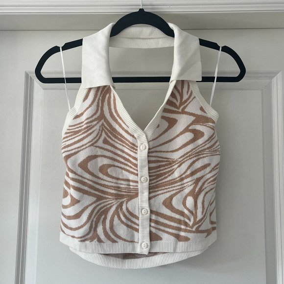 Garage Tops - NWT Garage sweater halter top with collar. Swirly brown pattern. Large.